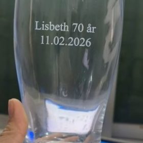 Ølglass med logo lasergravert på glasset - 24 stk.