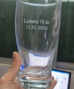 Ølglass med logo/navn eller egen tekst - lasergraveres på glasset som vist på bilde.